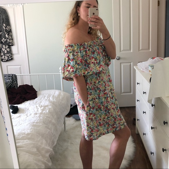 Off the shoulder dress - Picture 4 of 4